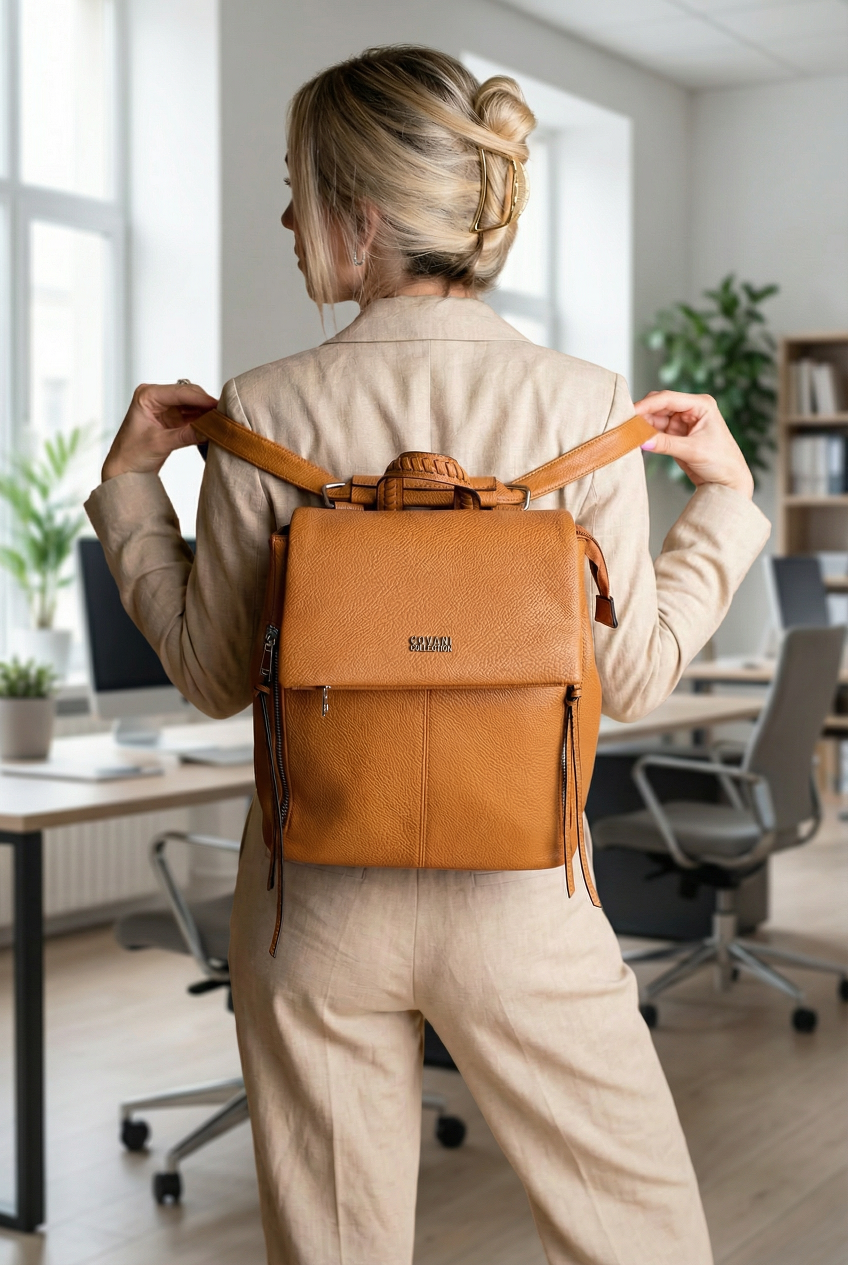 Dámský syntetický batoh Eliška s velkou kapacitou, více přihrádkami, magnetickou klopou a zapínáním na zip