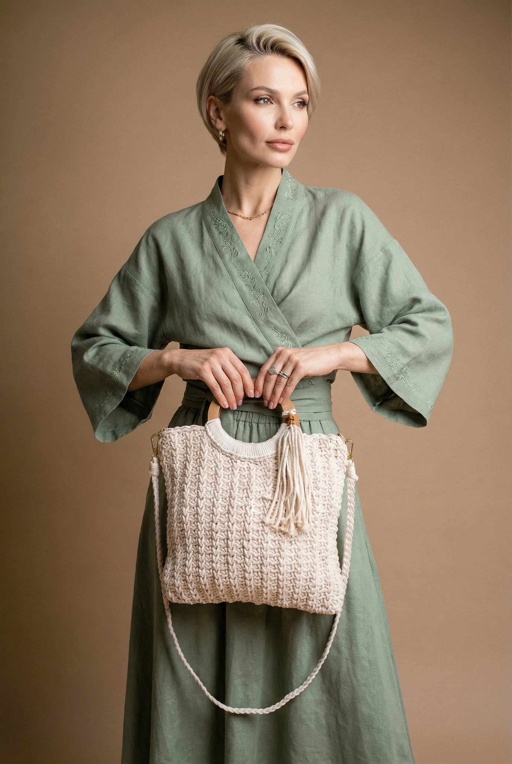 Háčkovaná taška Olivia ze 100% bavlny s dřevěným uchem