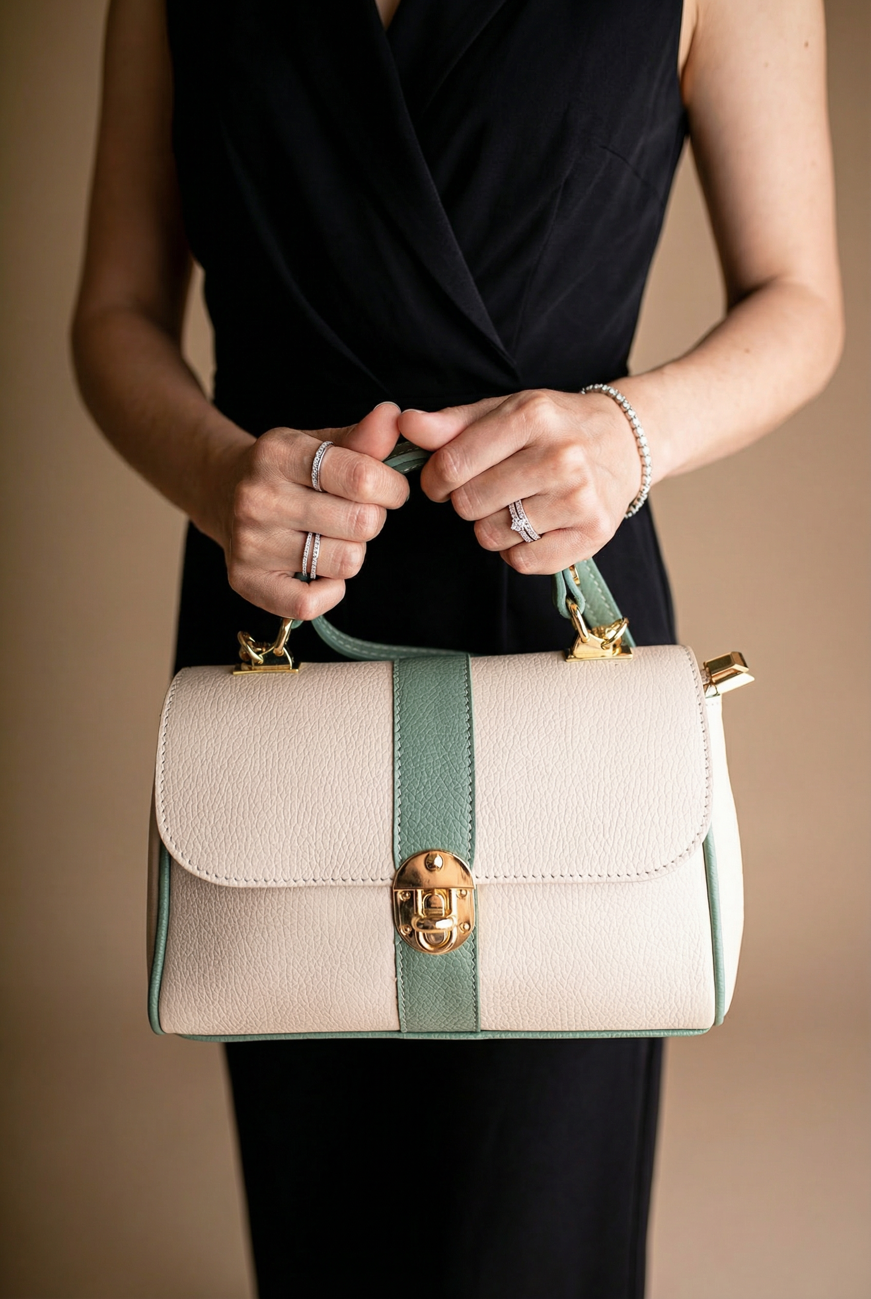 Dámská italská kožená kabelka Ivana do ruky se dvěma kapsami na zip